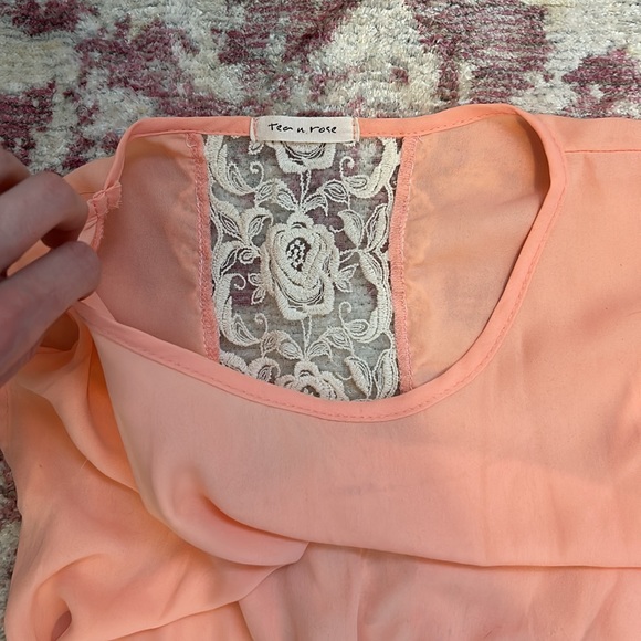 Women’s dress bundle - Picture 7 of 9